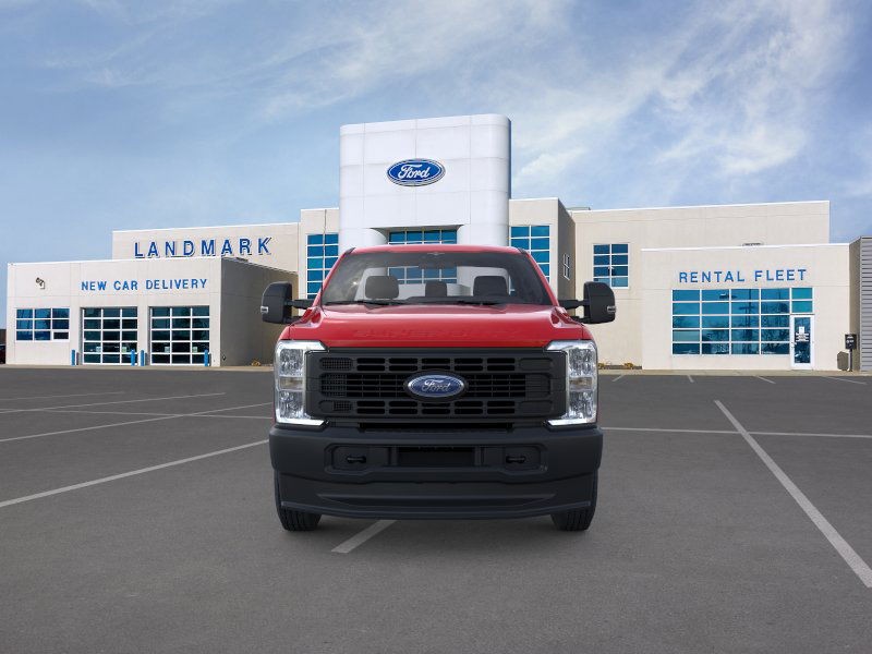 Ford Super Duty F-250 SRW Vehicle Full-screen Gallery Image 6