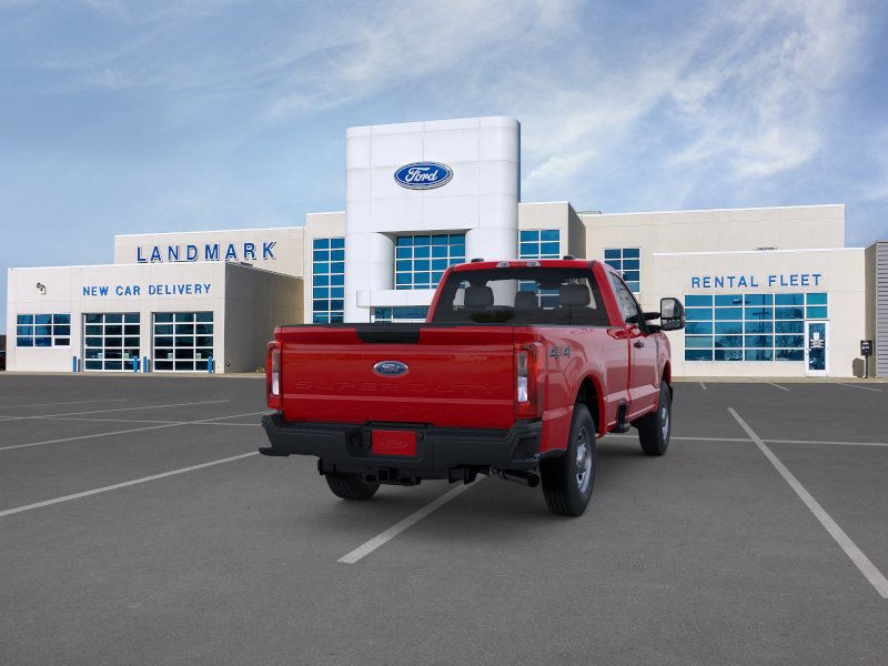 Ford Super Duty F-250 SRW Vehicle Full-screen Gallery Image 8