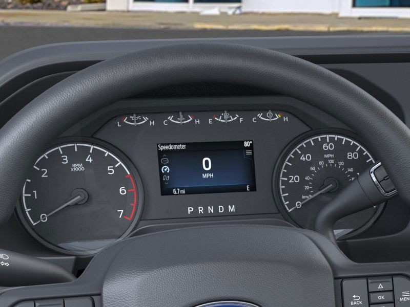 Ford Super Duty F-250 SRW Vehicle Full-screen Gallery Image 13