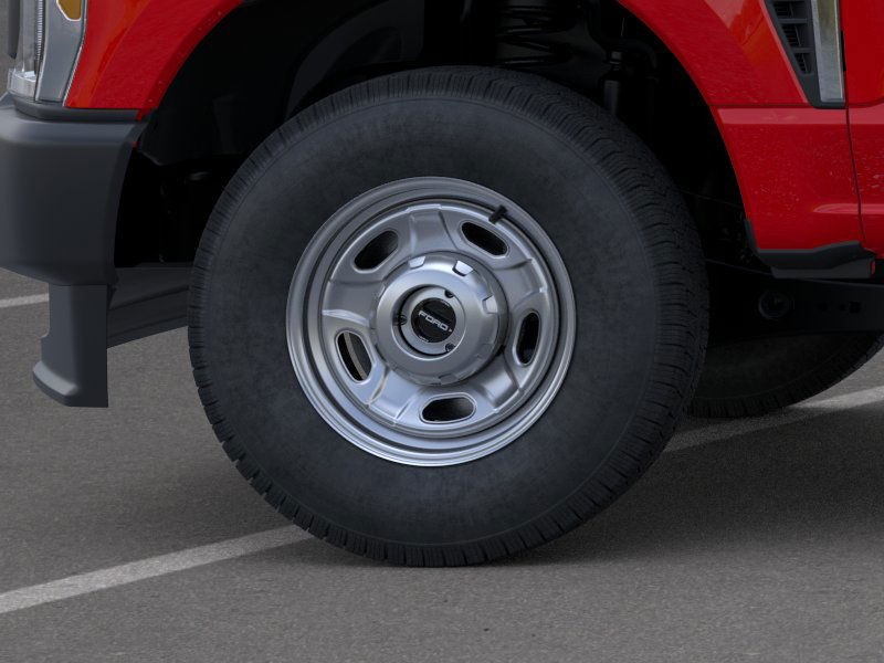 Ford Super Duty F-250 SRW Vehicle Full-screen Gallery Image 19