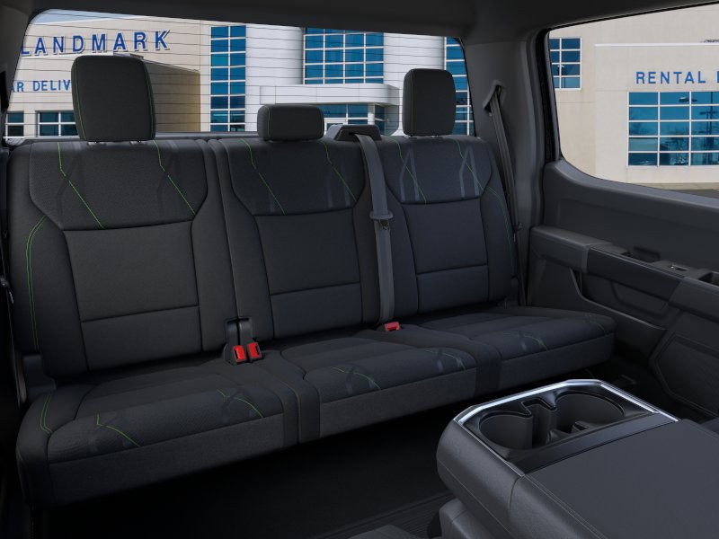 Ford F-150 Vehicle Full-screen Gallery Image 11