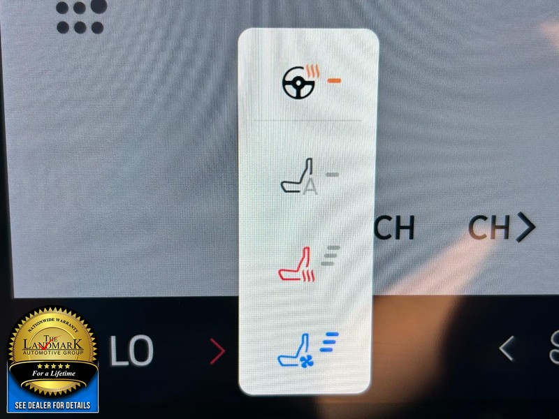 Ford Explorer Vehicle Full-screen Gallery Image 14