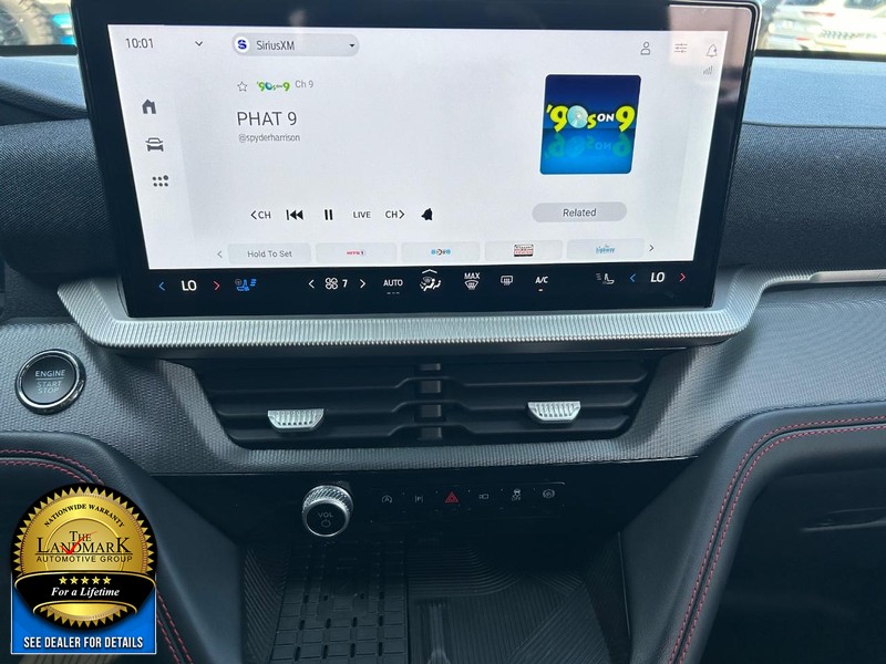 Ford Explorer Vehicle Full-screen Gallery Image 20