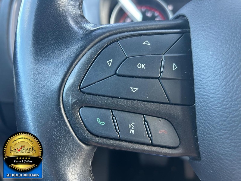 Dodge Charger Vehicle Full-screen Gallery Image 10