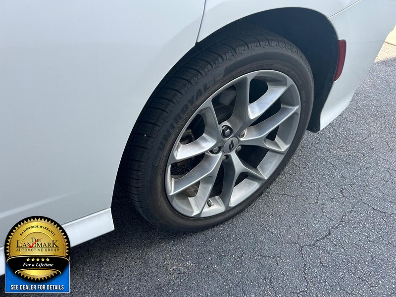 Dodge Charger Vehicle Full-screen Gallery Image 19