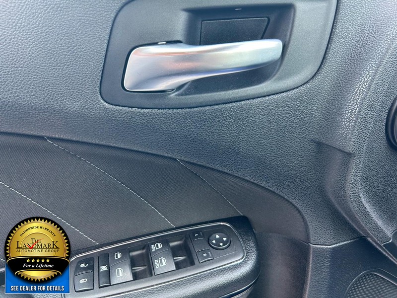 Dodge Charger Vehicle Full-screen Gallery Image 8