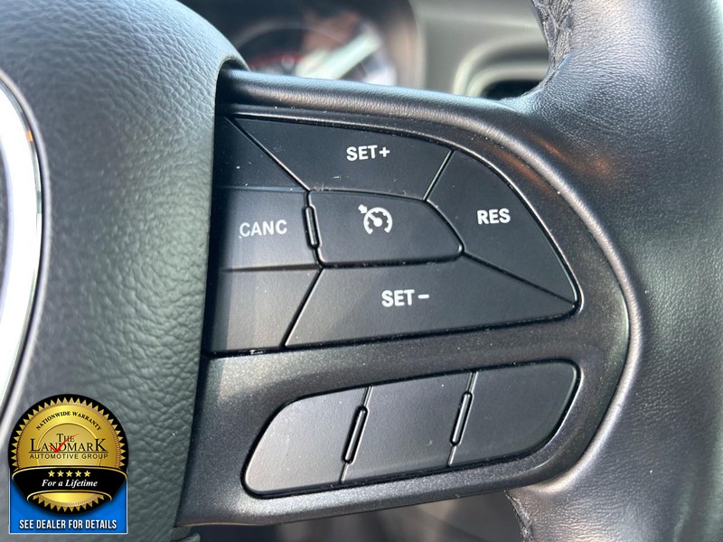 Dodge Charger Vehicle Full-screen Gallery Image 11