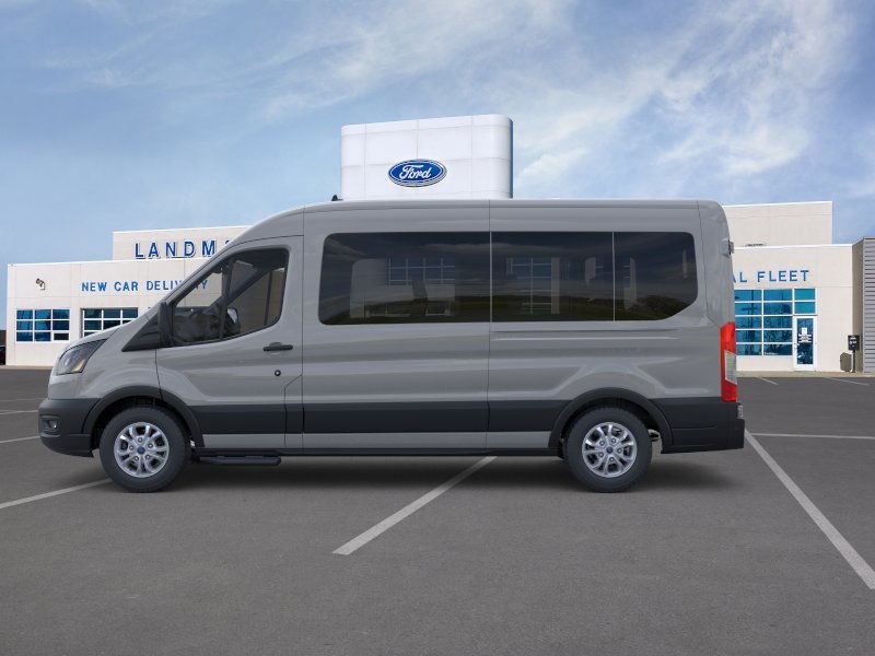 Ford Transit Passenger Wagon Vehicle Full-screen Gallery Image 3