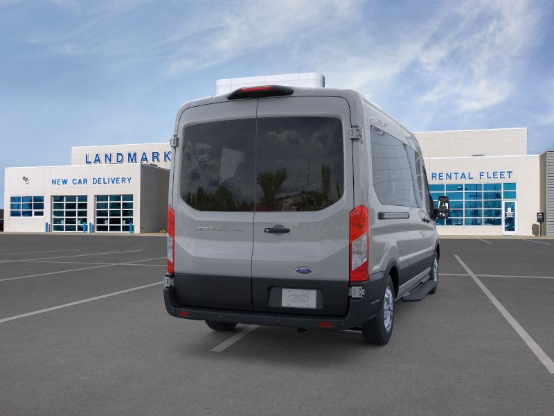 Ford Transit Passenger Wagon Vehicle Full-screen Gallery Image 8