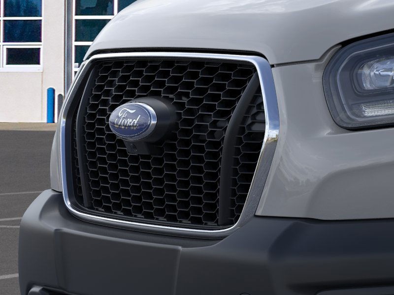 Ford Transit Passenger Wagon Vehicle Full-screen Gallery Image 17