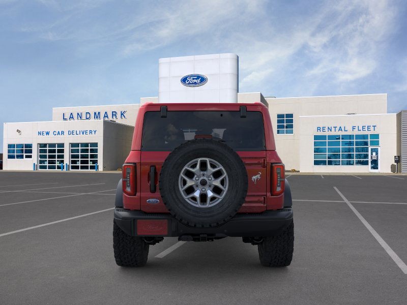 Ford Bronco Vehicle Full-screen Gallery Image 5