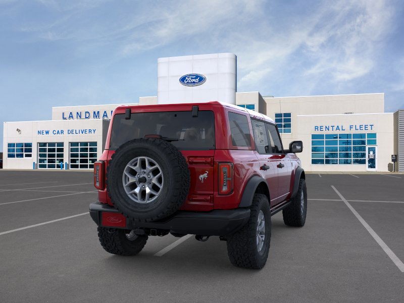 Ford Bronco Vehicle Full-screen Gallery Image 8