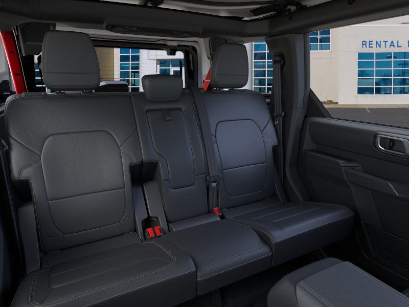 Ford Bronco Vehicle Full-screen Gallery Image 11