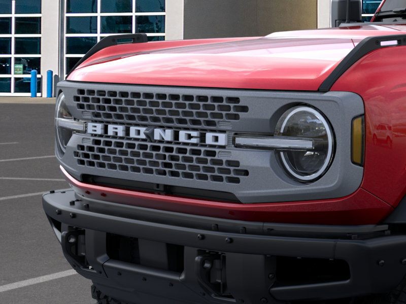 Ford Bronco Vehicle Full-screen Gallery Image 19