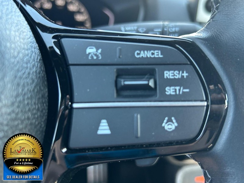 Honda Civic Hatchback Vehicle Full-screen Gallery Image 11