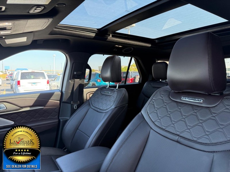 Ford Explorer Vehicle Full-screen Gallery Image 9