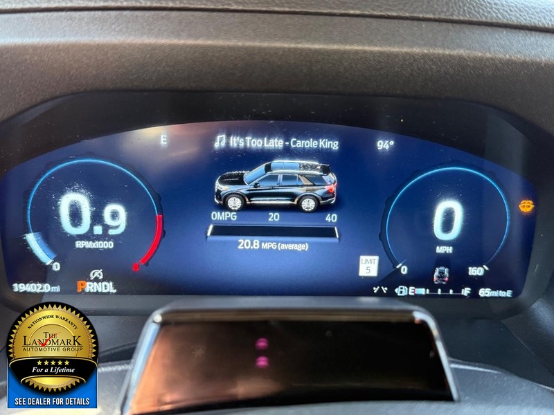 Ford Explorer Vehicle Full-screen Gallery Image 12