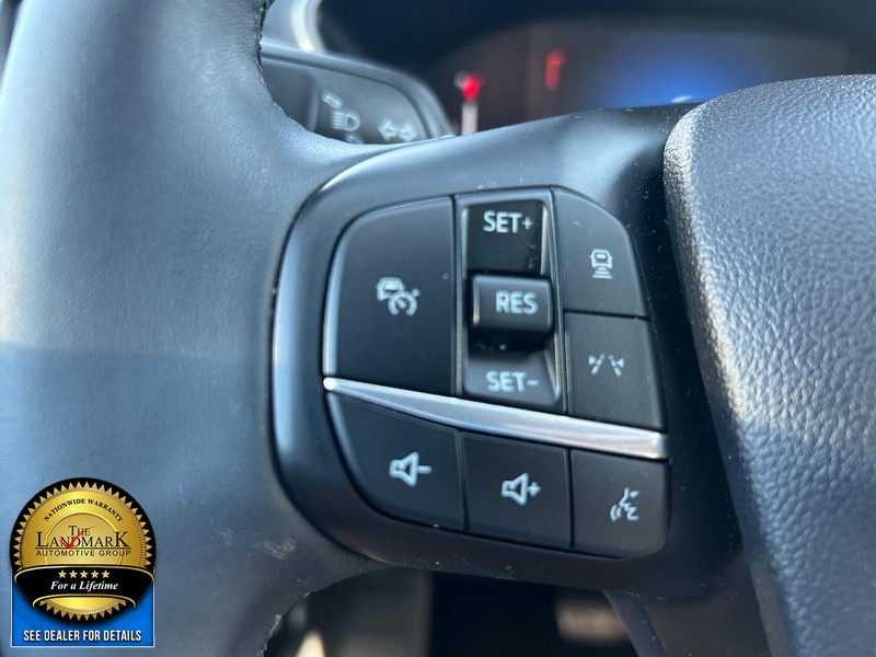 Ford Escape Vehicle Full-screen Gallery Image 10