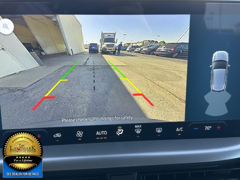 Ford Escape Vehicle Full-screen Gallery Image 13