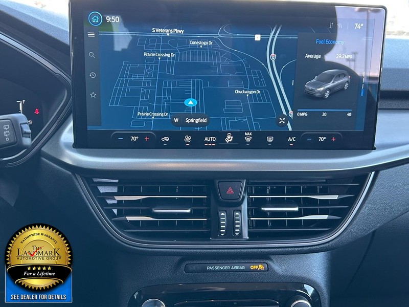 Ford Escape Vehicle Full-screen Gallery Image 18