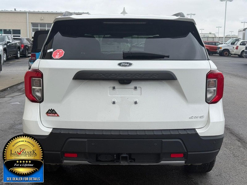 Ford Explorer Vehicle Full-screen Gallery Image 4