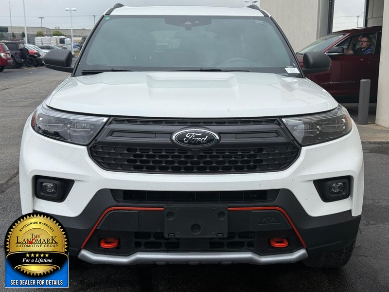 Ford Explorer Vehicle Full-screen Gallery Image 10