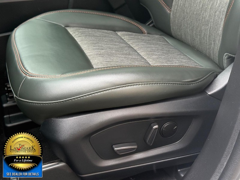 Ford Explorer Vehicle Full-screen Gallery Image 27