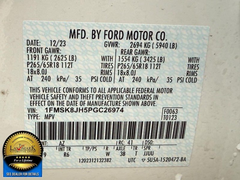 Ford Explorer Vehicle Full-screen Gallery Image 28