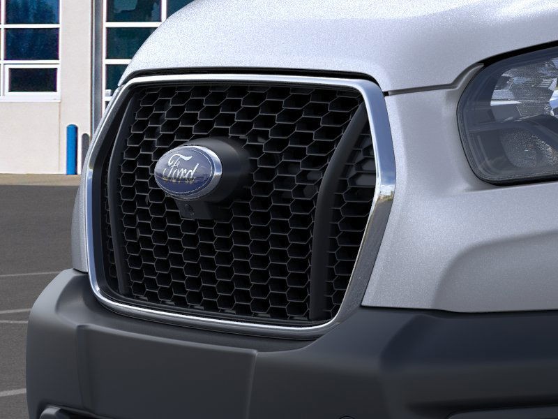 Ford Transit Passenger Wagon Vehicle Full-screen Gallery Image 17