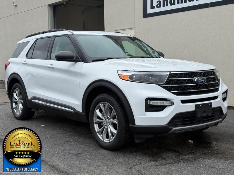 Ford Explorer Vehicle Full-screen Gallery Image 2