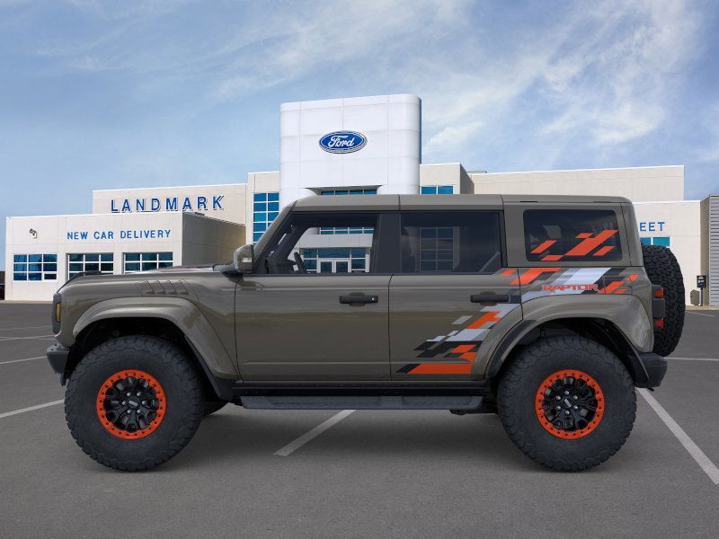 Ford Bronco Vehicle Full-screen Gallery Image 3