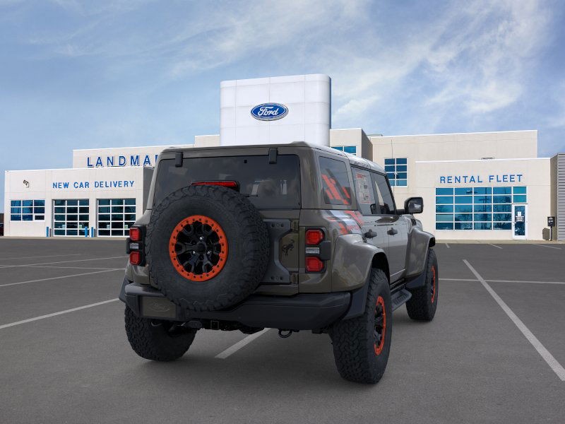 Ford Bronco Vehicle Full-screen Gallery Image 8