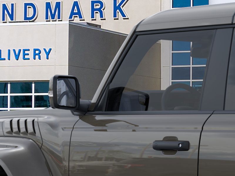 Ford Bronco Vehicle Full-screen Gallery Image 22