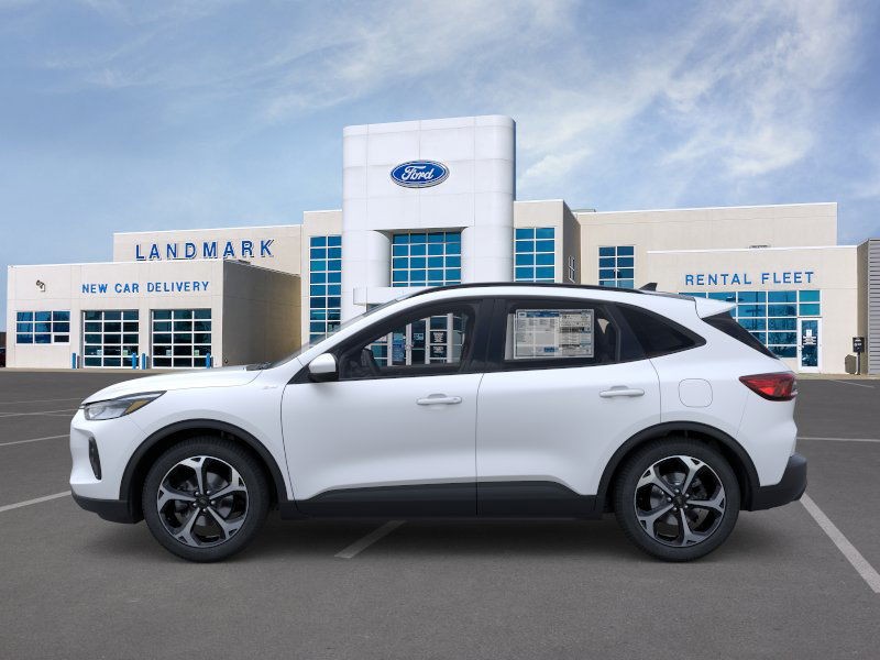 Ford Escape Vehicle Full-screen Gallery Image 3