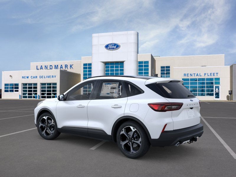 Ford Escape Vehicle Full-screen Gallery Image 4