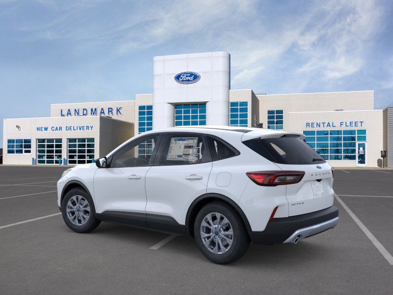 Ford Escape Vehicle Full-screen Gallery Image 4