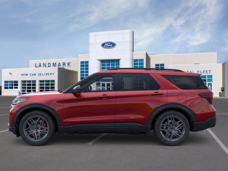 Ford Explorer Vehicle Full-screen Gallery Image 3