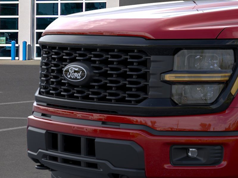 Ford F-150 Vehicle Full-screen Gallery Image 17
