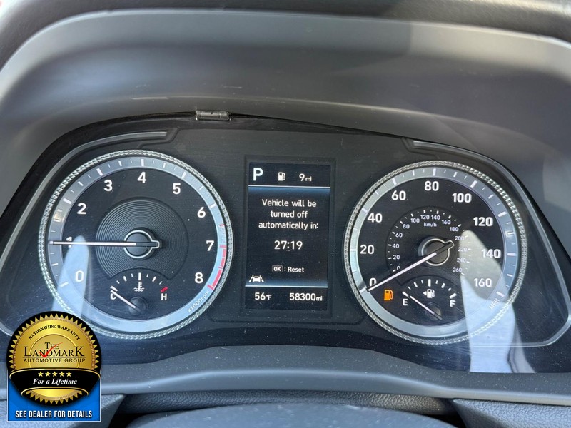 Hyundai Sonata Vehicle Full-screen Gallery Image 12