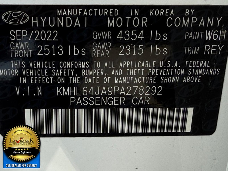 Hyundai Sonata Vehicle Full-screen Gallery Image 22