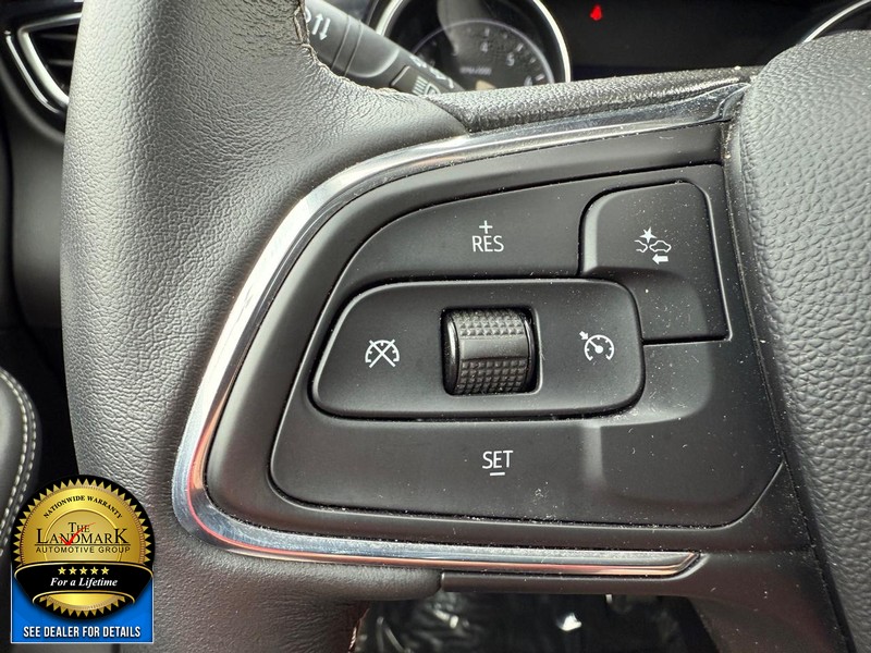 Buick Encore GX Vehicle Full-screen Gallery Image 10