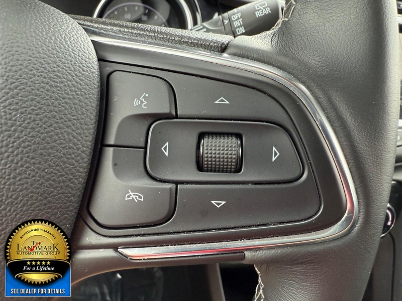 Buick Encore GX Vehicle Full-screen Gallery Image 11