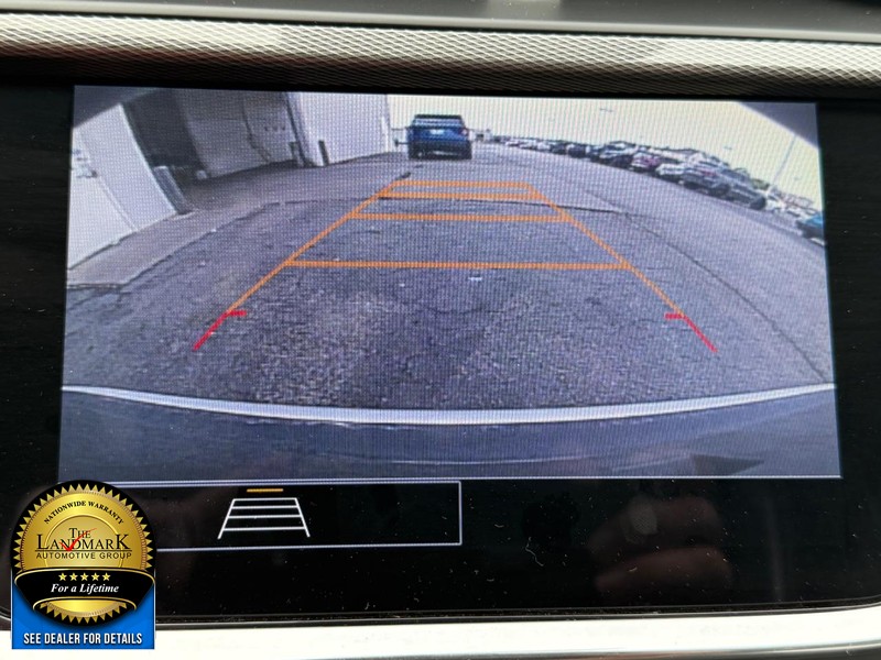 Buick Encore GX Vehicle Full-screen Gallery Image 13
