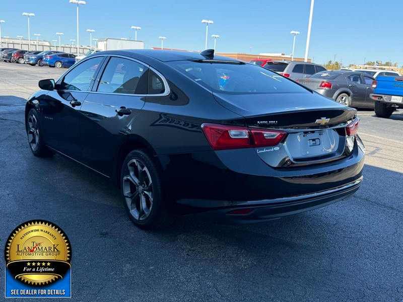 Chevrolet Malibu Vehicle Full-screen Gallery Image 6