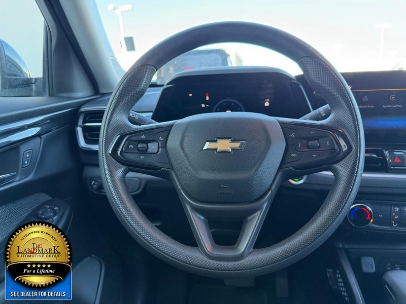 Chevrolet TrailBlazer Vehicle Full-screen Gallery Image 16