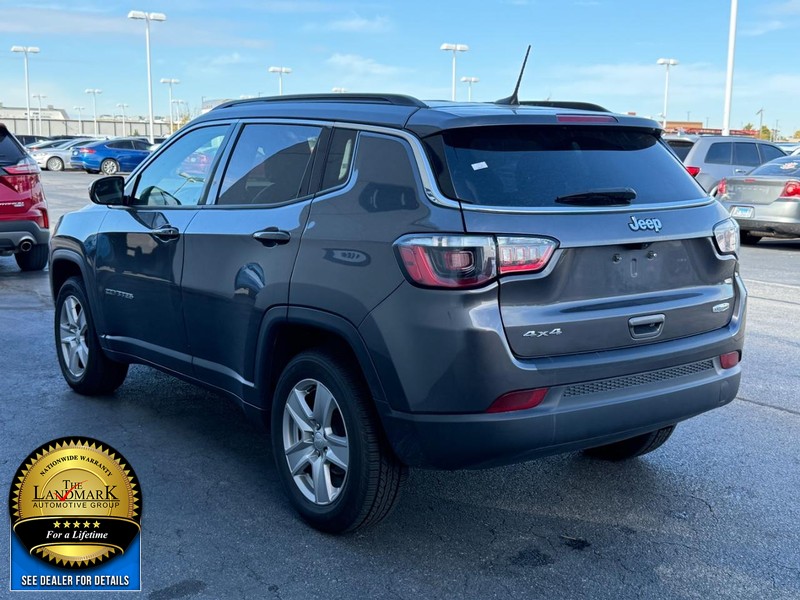 Jeep Compass Vehicle Full-screen Gallery Image 6