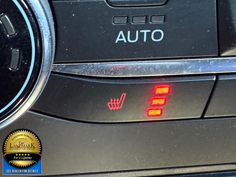 Ford EcoSport Vehicle Full-screen Gallery Image 13