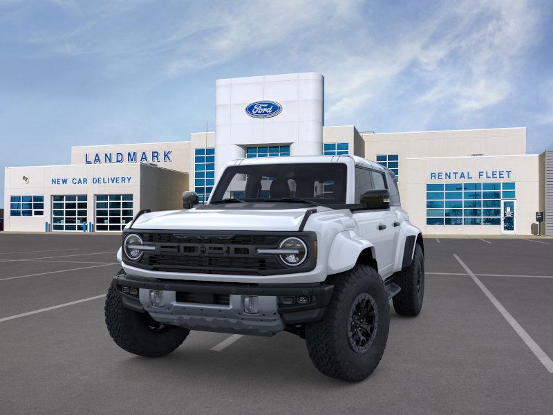 Ford Bronco Vehicle Full-screen Gallery Image 2