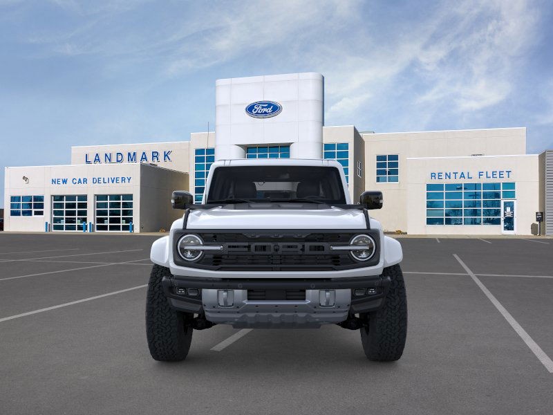 Ford Bronco Vehicle Full-screen Gallery Image 6