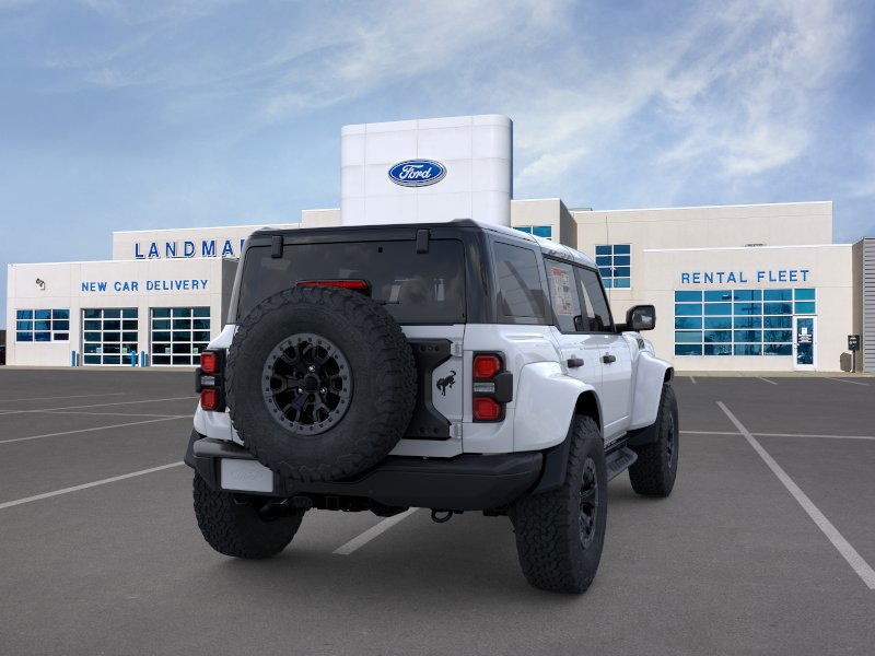 Ford Bronco Vehicle Full-screen Gallery Image 8